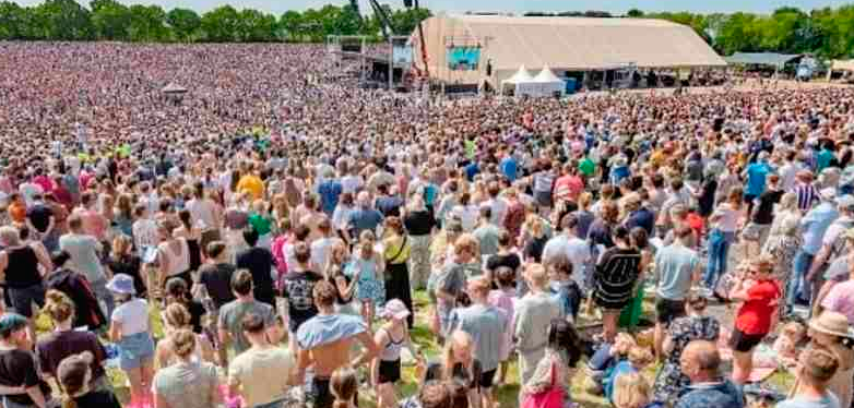 Más de 65,000 personas se reúnen en Holanda para adorar en el Día de Pentecostés